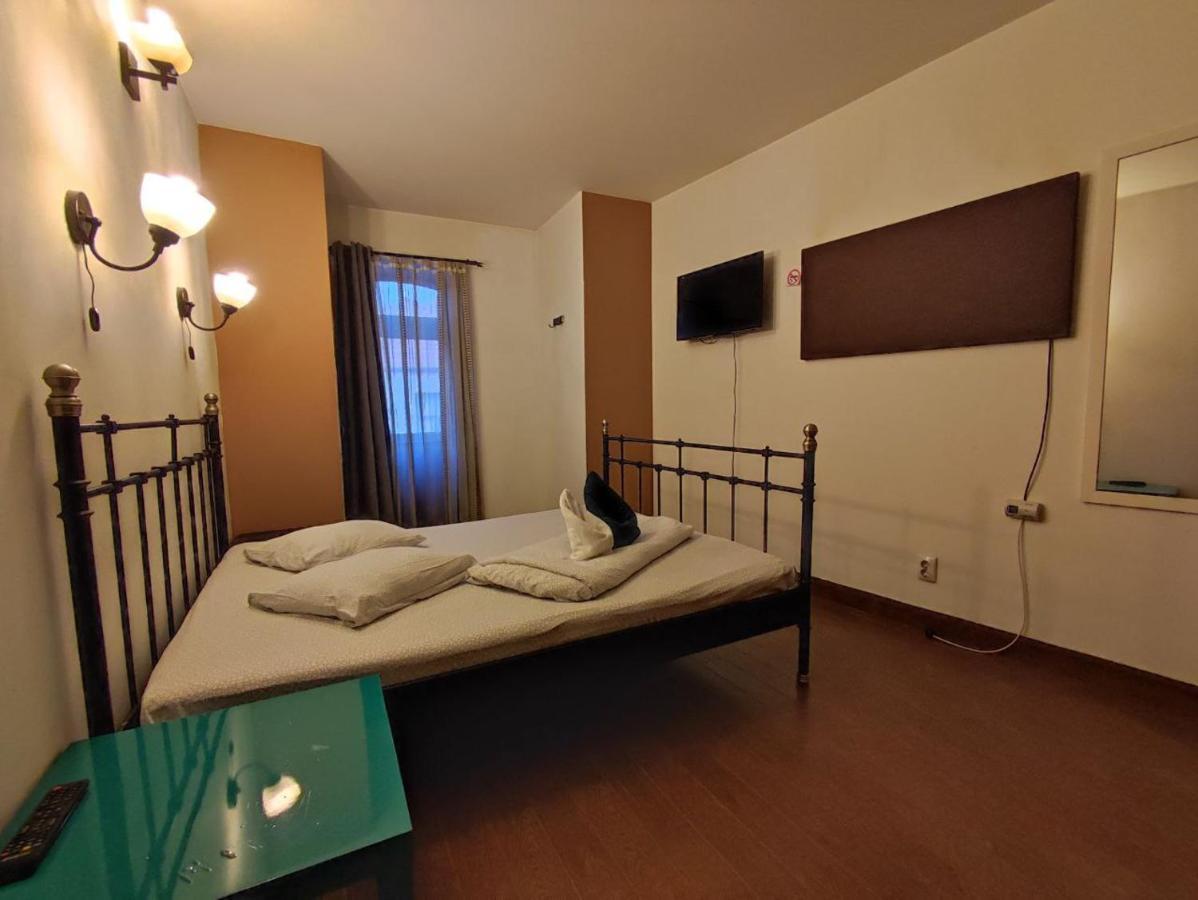 Hotel Scarlette Braszów Zewnętrze zdjęcie