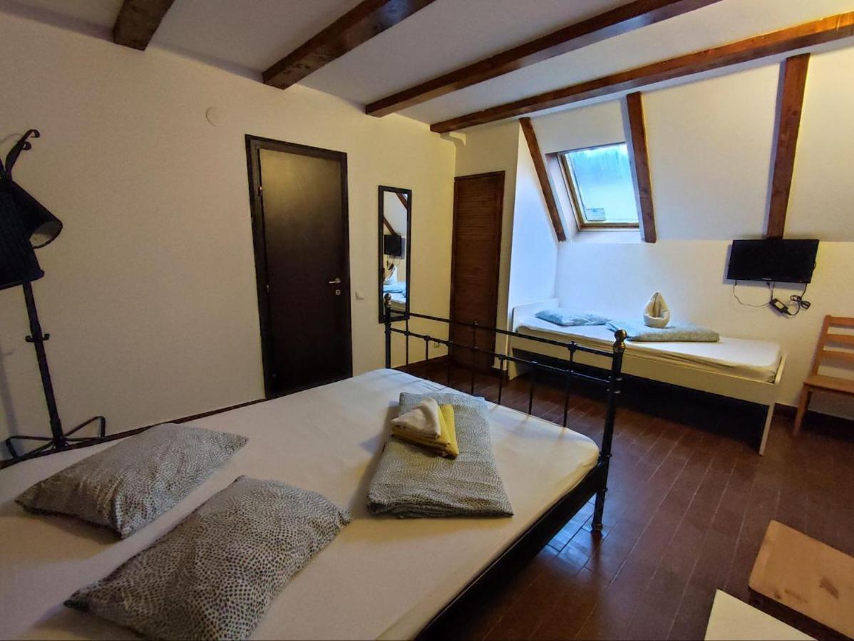 Hotel Scarlette Braszów Zewnętrze zdjęcie